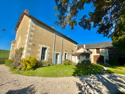 French property for sale in Berthegon, Vienne - €150,000 - photo 1
