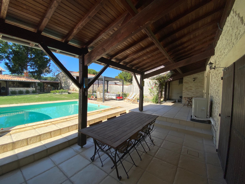 French property for sale in Saint-Maigrin, Charente-Maritime - €524,700 - photo 4