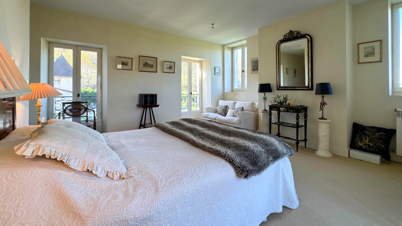 French property for sale in Mauroux, Lot - €699,000 - photo 9