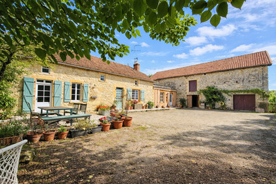 Maison à vendre à Bouzic, Dordogne, Aquitaine, avec Leggett Immobilier