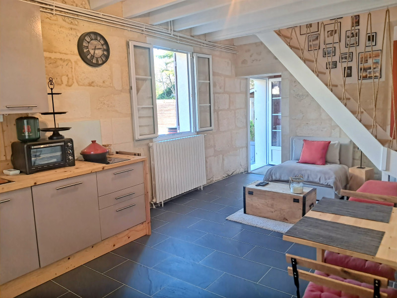 French property for sale in Saint-Romain-la-Virvée, Gironde - €412,340 - photo 4