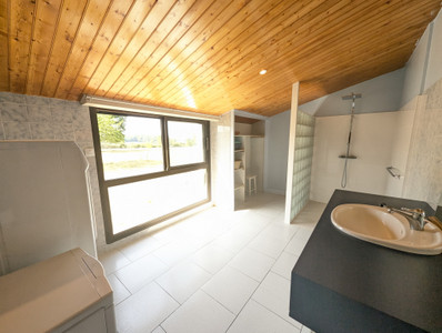 French property for sale in Écuras, Charente - €139,000 - photo 6