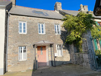 property to renovate for sale in UzelCôtes-d'Armor Brittany