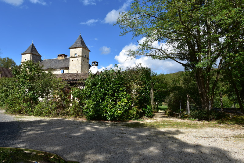 French property for sale in Léobard, Lot - €345,000 - photo 2