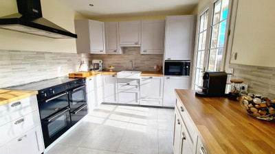 French property for sale in Gorron, Mayenne - €525,000 - photo 5