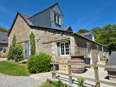 French property for sale in Cléguérec, Morbihan - €901,000 - photo 5