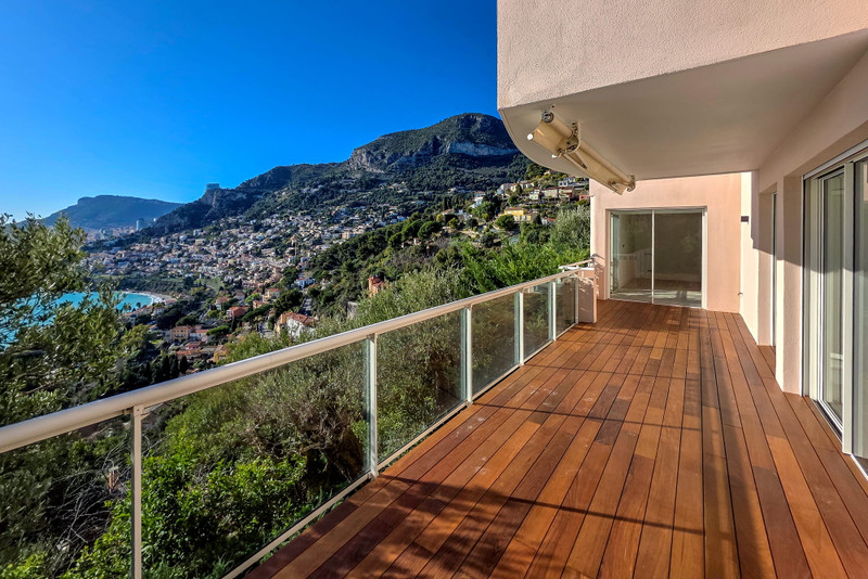 French property for sale in Roquebrune-Cap-Martin, Alpes-Maritimes - €2,300,000 - photo 1