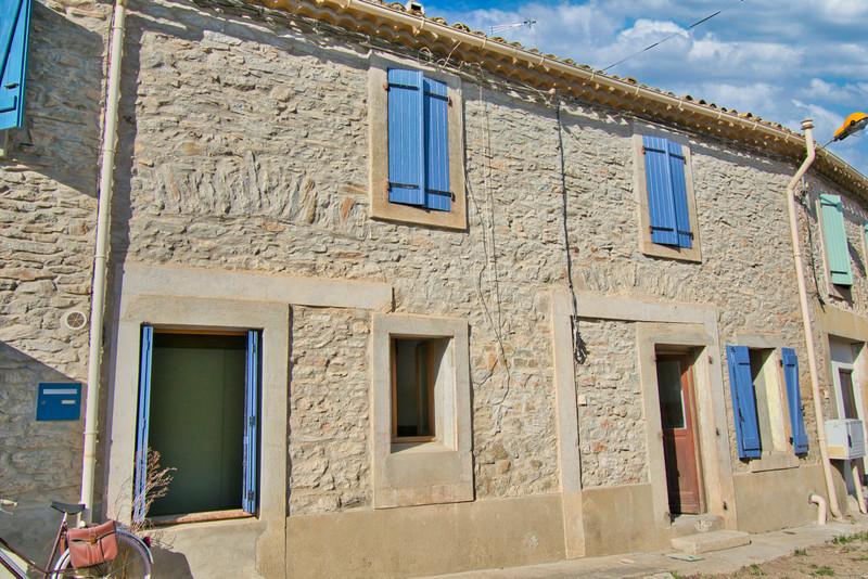 House for sale in Trèbes Aude UNDER OFFER. Character canalside home