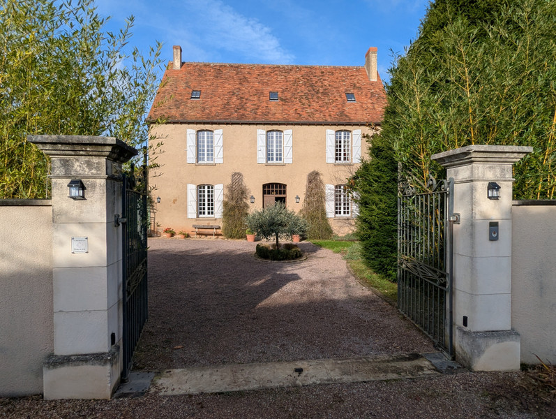 Maison à vendre à Briantes, Indre - 477.000 € - photo 1