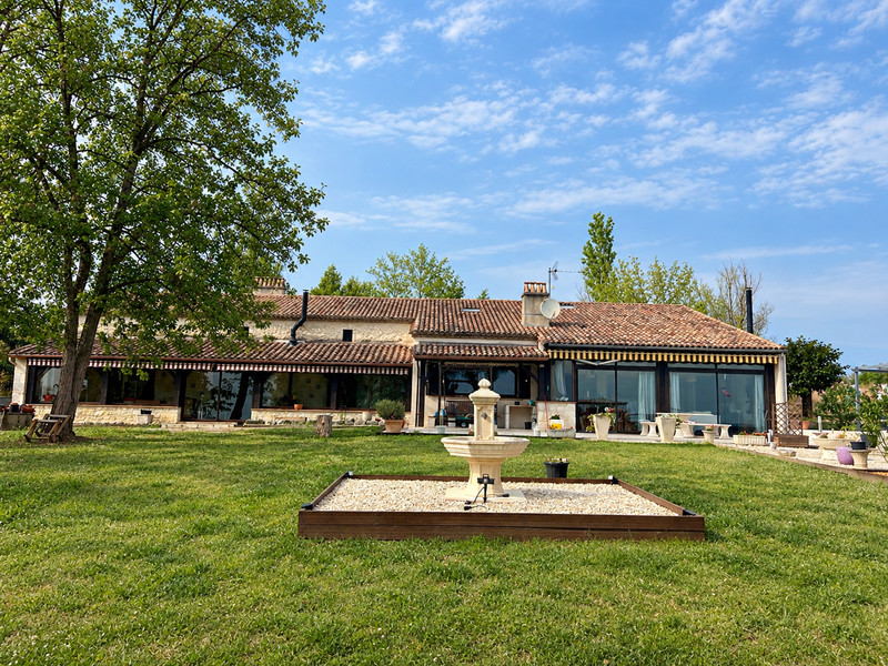 French property for sale in Eymet, Dordogne - €590,000 - photo 2