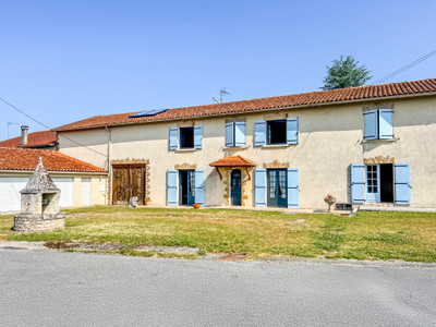 Maison à vendre à Deviat, Charente, Poitou-Charentes, avec Leggett Immobilier