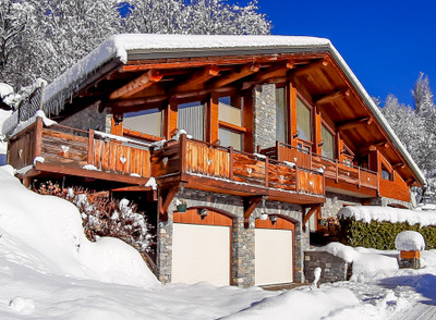 Chalet à vendre à La Plagne Tarentaise, Savoie, Rhône-Alpes, avec Leggett Immobilier