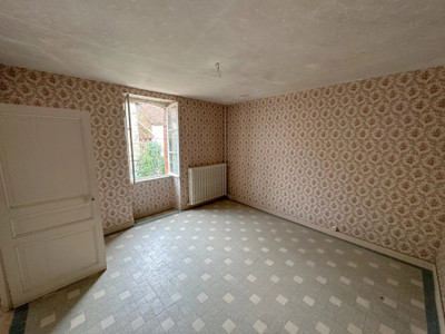 French property for sale in Bellac, Haute-Vienne - €77,000 - photo 2