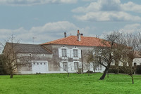 Maison à vendre à Saint-Saturnin-du-Bois, Charente-Maritime - 169 000 € - photo 10