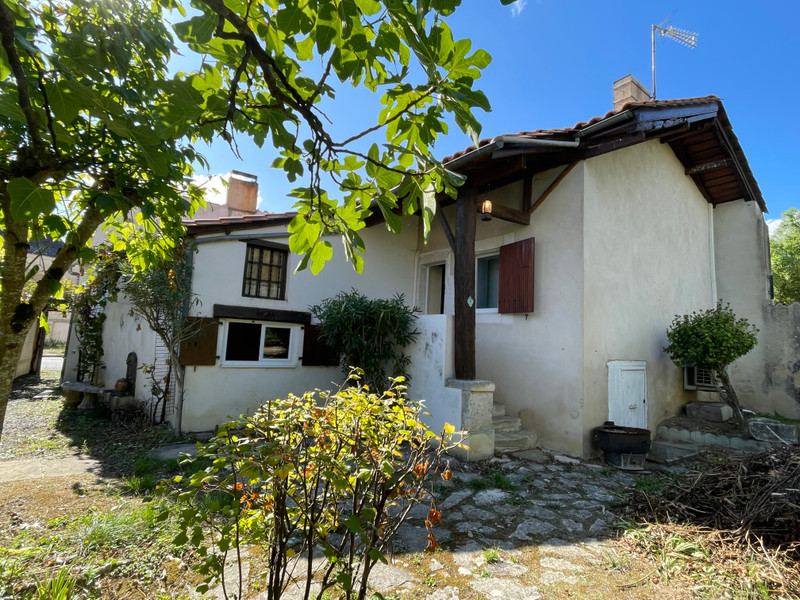 Maison à vendre à Marcillac-Lanville, Charente - 158.050 € - photo 1