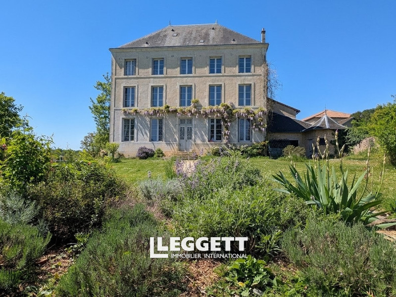 Maison 10 pièce(s), SOMMIÈRES-DU-CLAIN