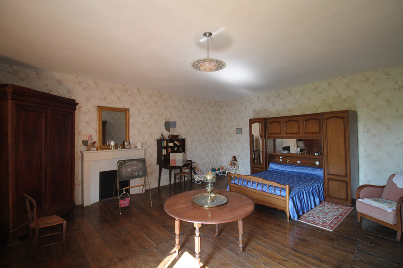 French property for sale in Tusson, Charente - €365,700 - photo 5