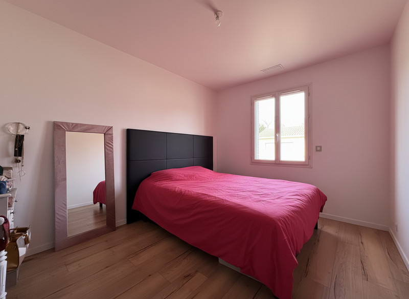 French property for sale in Pugnac, Gironde - €260,000 - photo 7