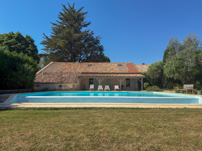 French property for sale in Tournon-d'Agenais, Lot-et-Garonne - €690,000 - photo 2