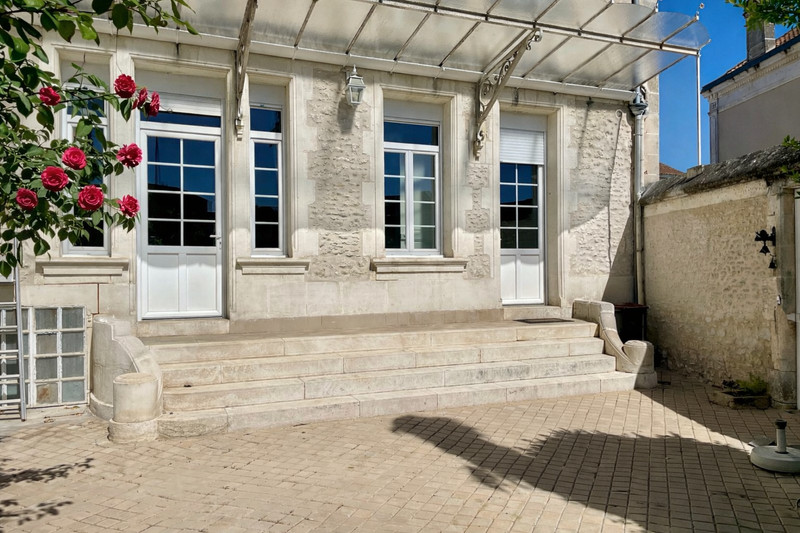 French property for sale in Cognac, Charente - €455,800 - photo 1