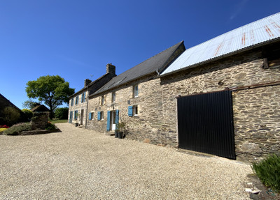 French property for sale in Merléac, Côtes-d'Armor - €337,500 - photo 1