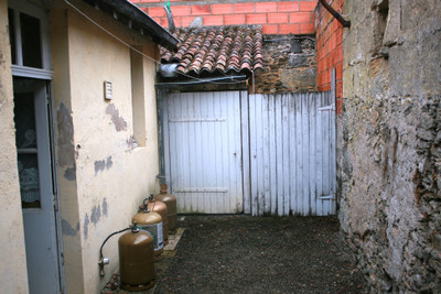 French property for sale in Lys-Haut-Layon, Maine-et-Loire - €70,000 - photo 5