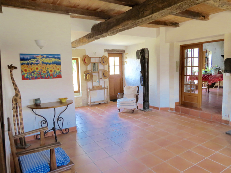 French property for sale in Saint-Savinien, Charente-Maritime - &#8364;528,940 - photo 4