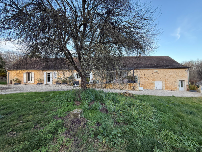 French property for sale in Eyraud-Crempse-Maurens, Dordogne - €525,000 - photo 1