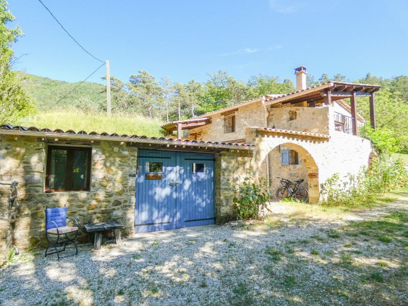 French property for sale in Verclause, Drôme - €380,000 - photo 3