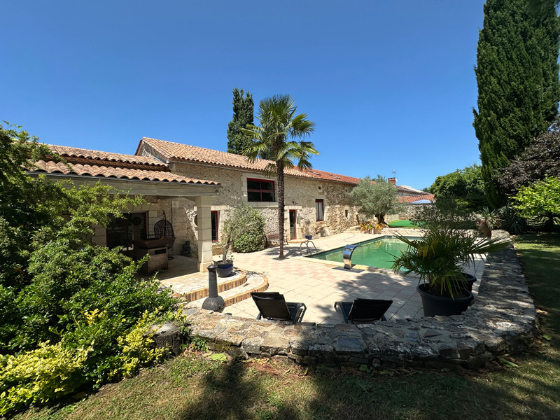 Maison à vendre à Trélissac, Dordogne - 549.000 € - photo 1