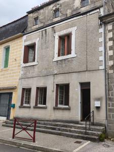 French property for sale in La Rochebeaucourt-et-Argentine, Dordogne - €136,250 - photo 1