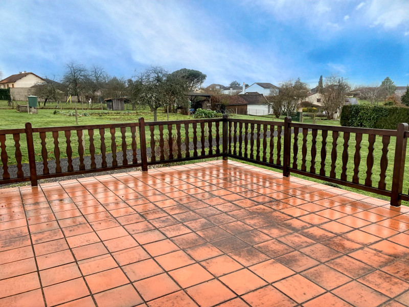 French property for sale in L'Isle-Jourdain, Vienne - €130,000 - photo 7