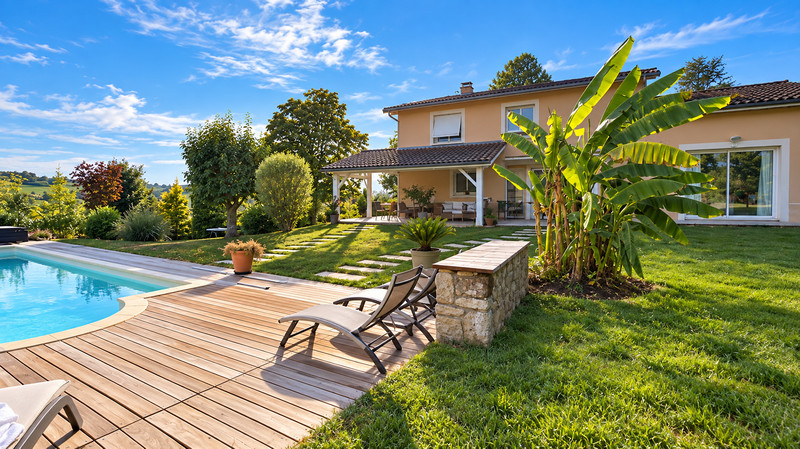 French property for sale in Montseveroux, Isère - €630,000 - photo 2