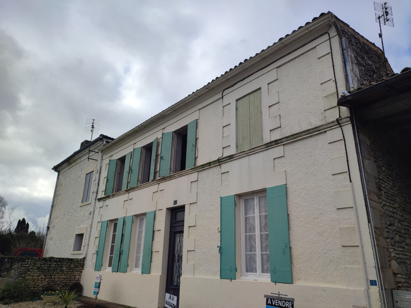 French property for sale in Grézac, Charente-Maritime - €212,000 - photo 10