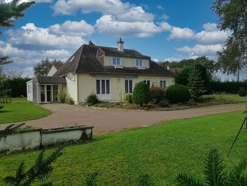 French property for sale in Cellettes, Loir-et-Cher - €252,000 - photo 3