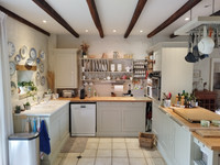 Maison à vendre à Clussais-la-Pommeraie, Deux-Sèvres - 376.300 € - photo 4