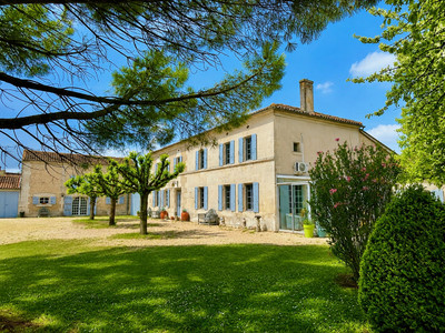 Maison à vendre à Segonzac, Charente, Poitou-Charentes, avec Leggett Immobilier