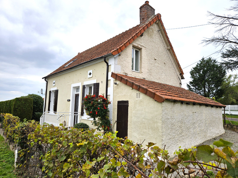 Maison à vendre à Commentry, Allier - 85.250 € - photo 1