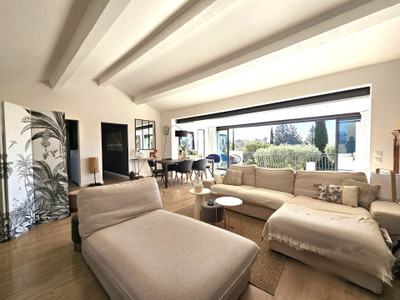 French property for sale in Fréjus, Var - €749,000 - photo 5