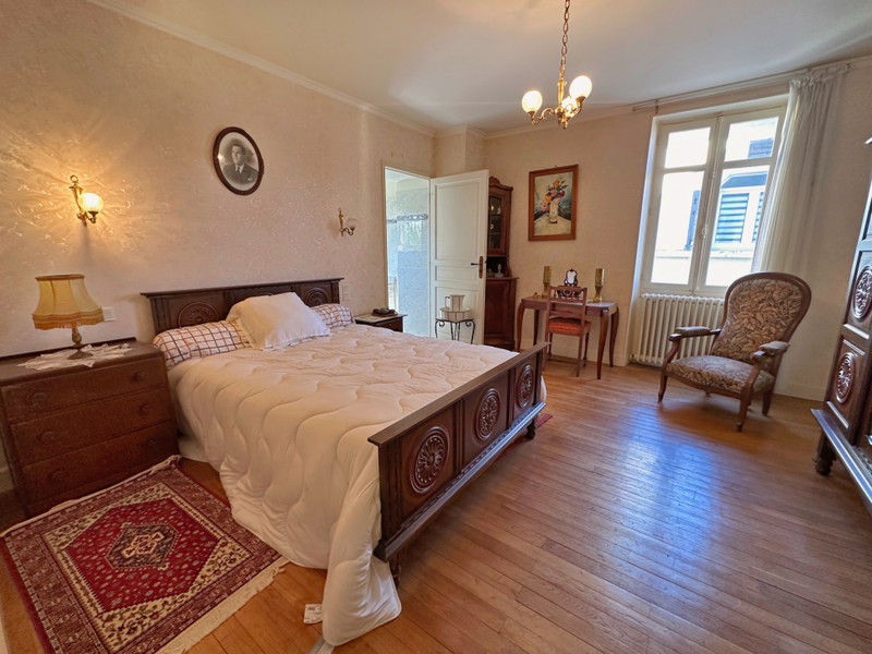 French property for sale in Saint-Séverin, Charente - €195,960 - photo 5