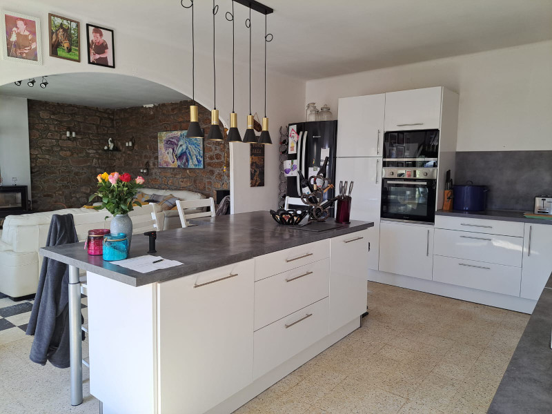 French property for sale in Saint-Agathon, Cotes_d_Armor - €550,000 - photo 3