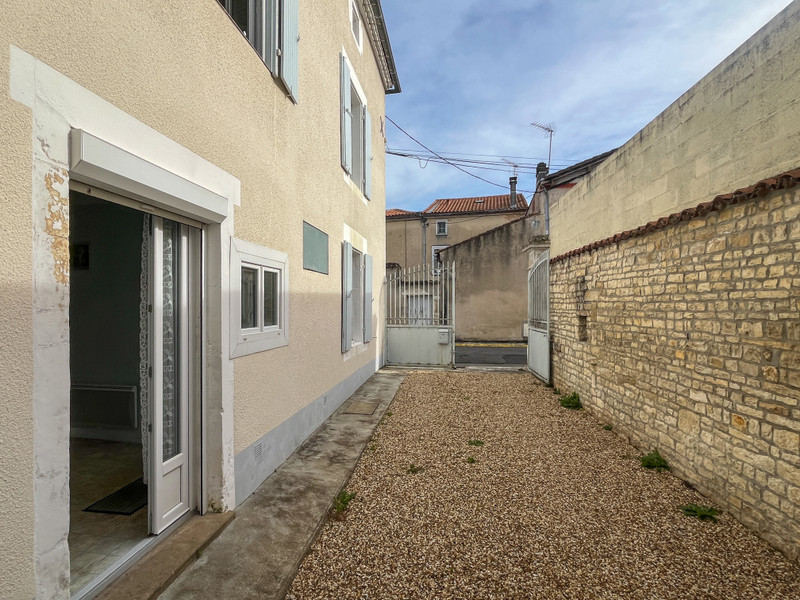 French property for sale in Mansle, Charente - €99,900 - photo 9