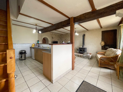 French property for sale in Genneton, Deux-Sèvres - €468,000 - photo 4