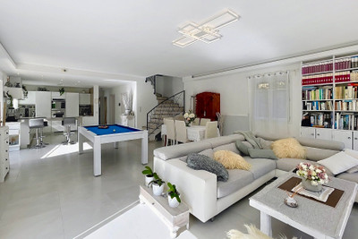 French property for sale in Valbonne, Alpes-Maritimes - €1,350,000 - photo 5