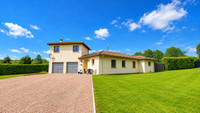 Propriété à vendre à Marval, Haute-Vienne - 315 650 € - photo n°1