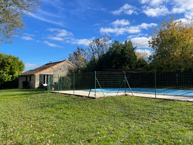 French property for sale in Val-d'Auge, Charente - €162,000 - photo 9