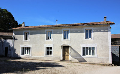 Maison à vendre à Brettes, Charente, Poitou-Charentes, avec Leggett Immobilier