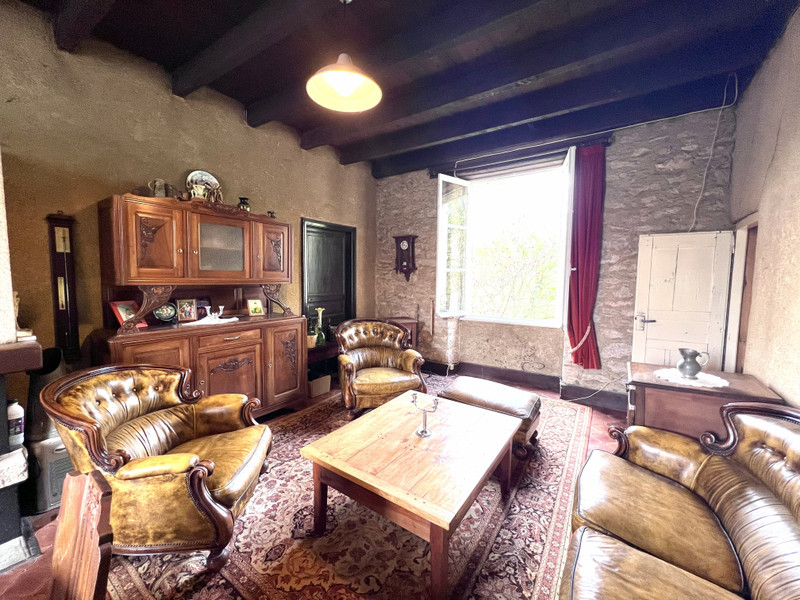 French property for sale in Saint-Santin-de-Maurs, Cantal - €149,000 - photo 4