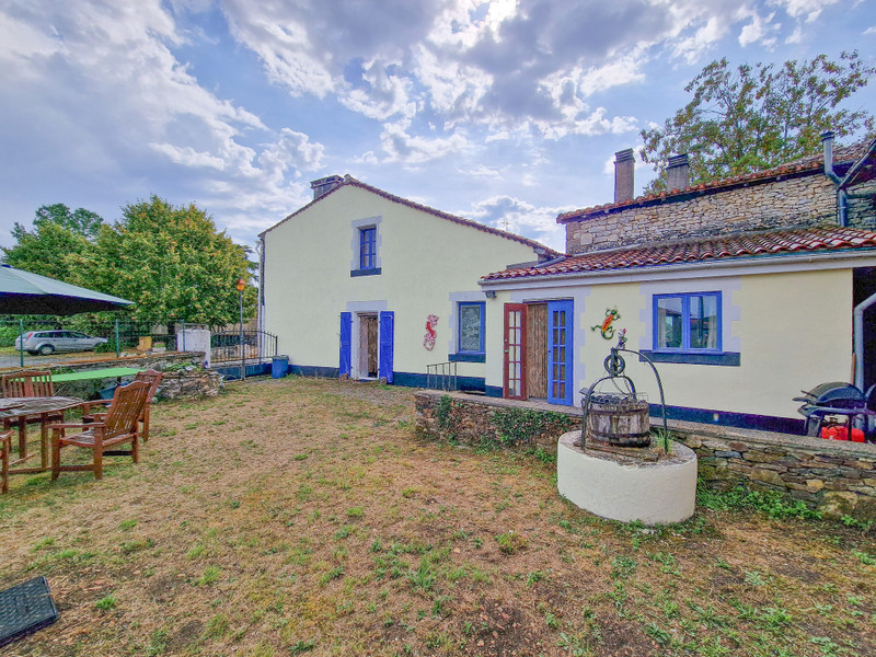 Maison à vendre à Val-de-Bonnieure, Charente - 109 000 € - photo 1