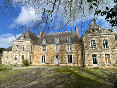Maison à vendre à Erdre-en-Anjou, Maine-et-Loire, Pays de la Loire, avec Leggett Immobilier